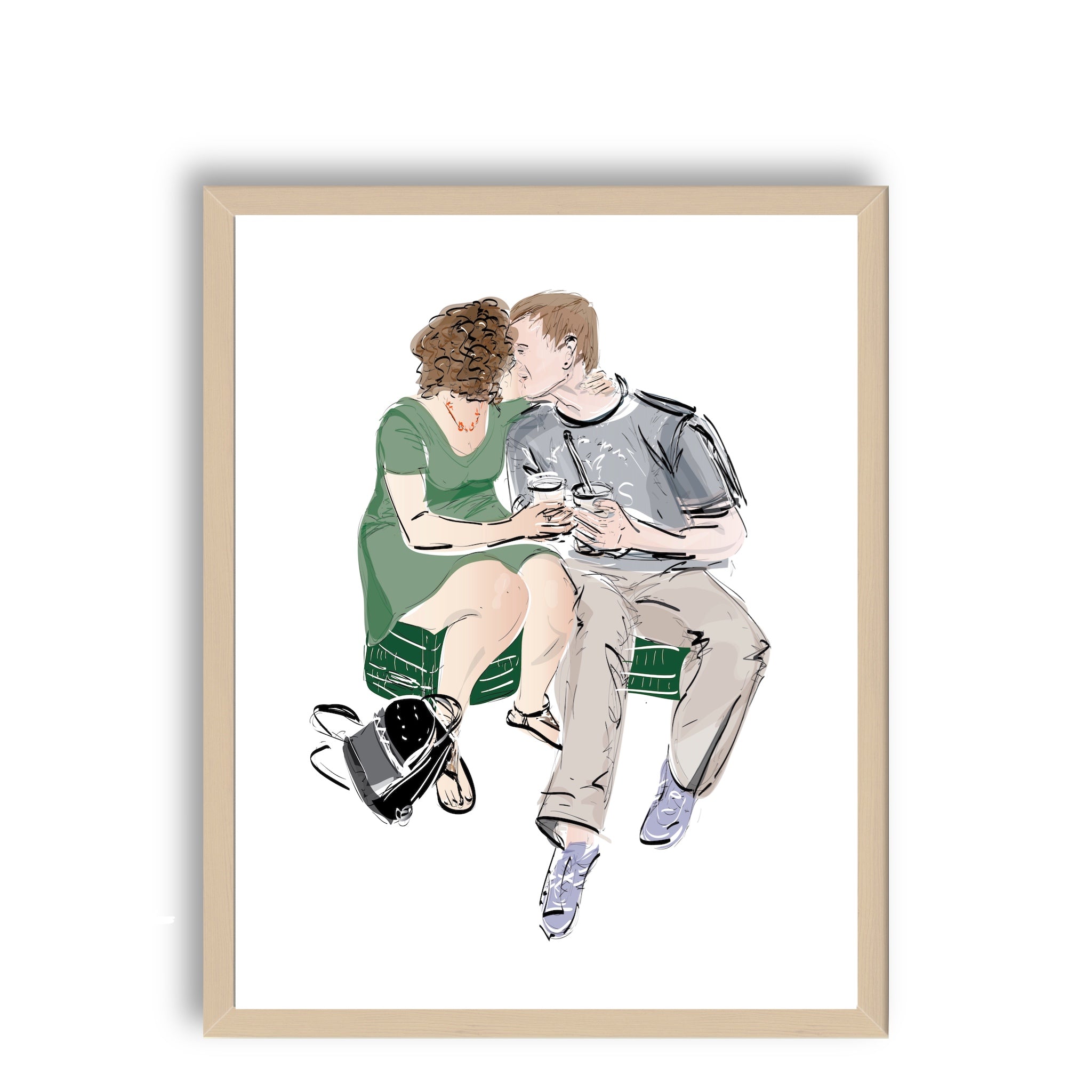 רומנטיקה עירונית - זוג מאוהב מתנשק בישיבה על ארגז תנובה ירוק - ILANIT SHAMIA | HOME
